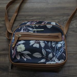 Jaclyn Smith Crossbody Bag